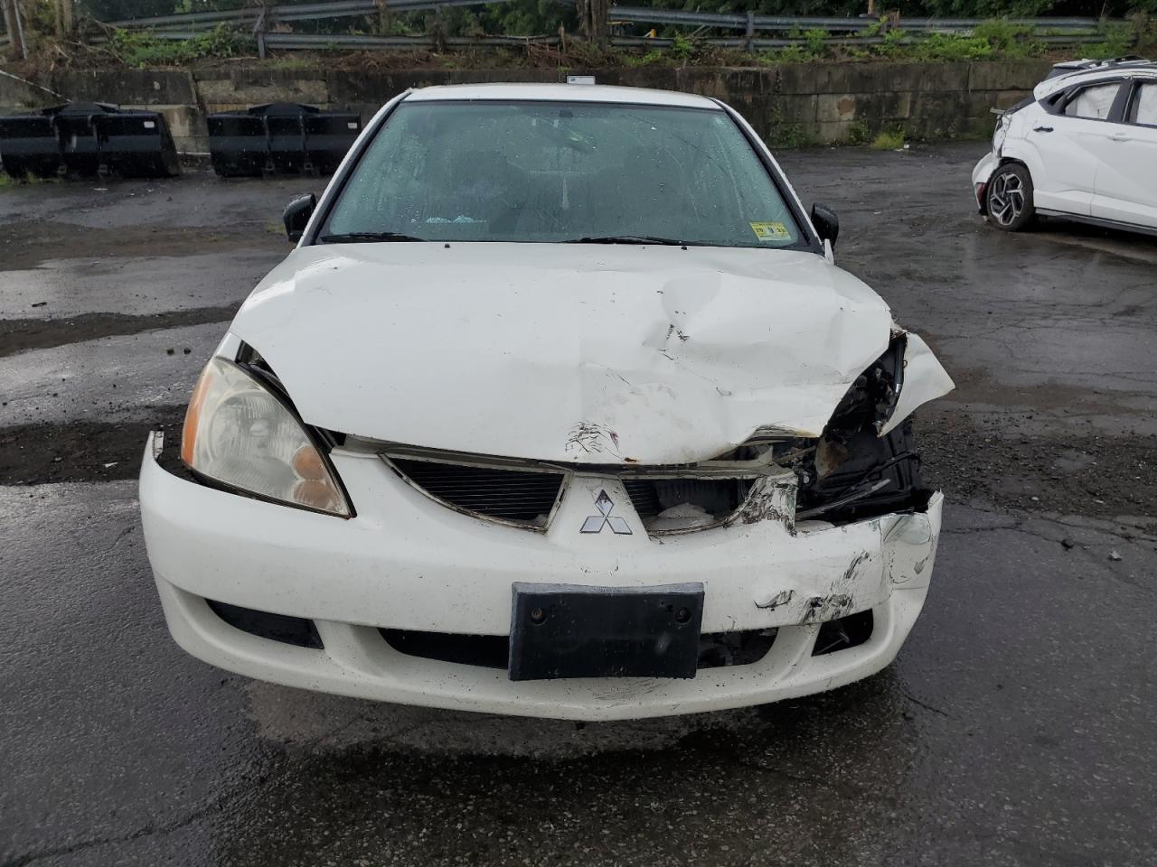 2004 Mitsubishi Lancer - Image 5