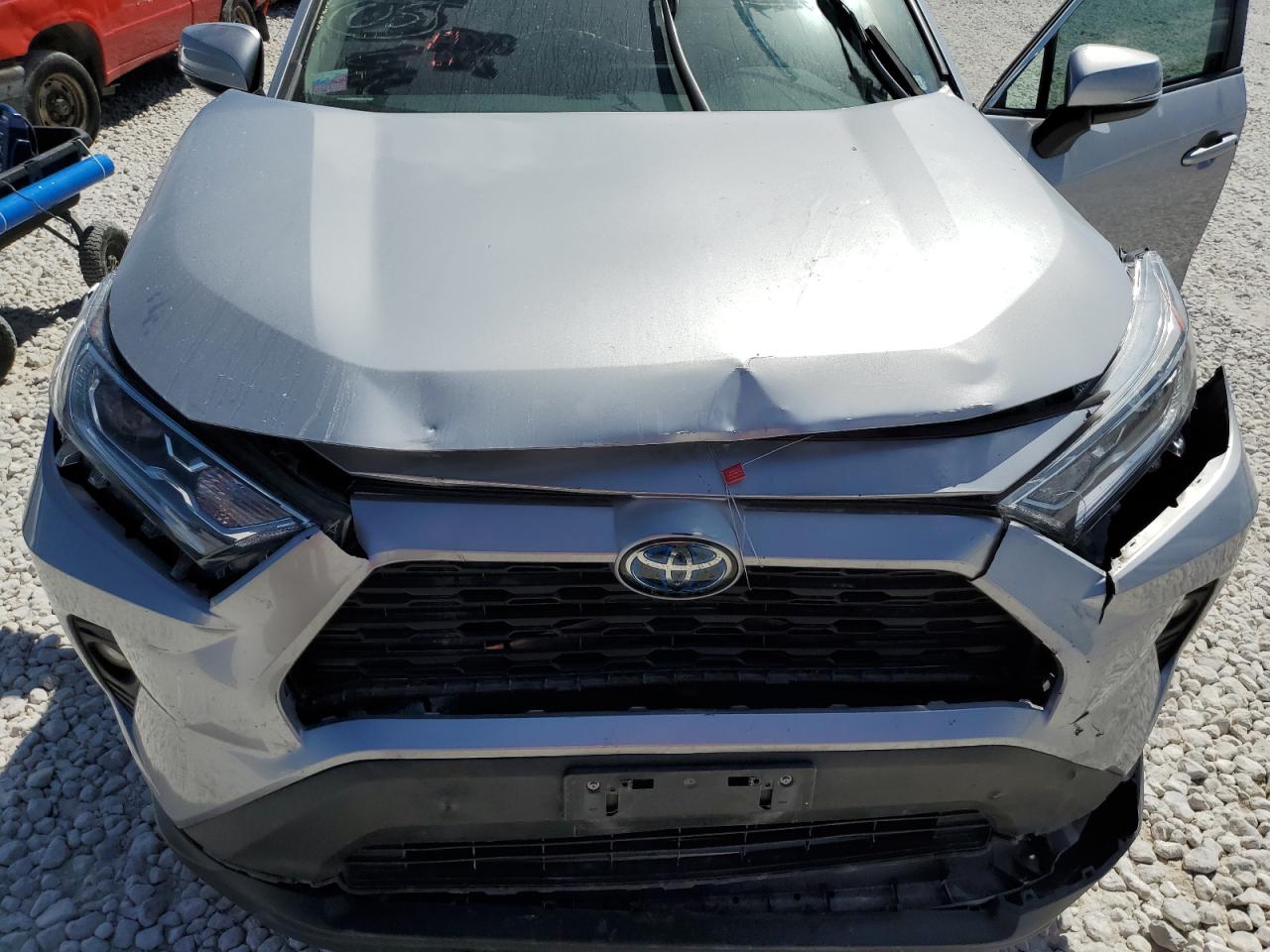 2020 Toyota Rav4 Xle VIN: 2T3RWRFV9LW099348 Lot: 67076854