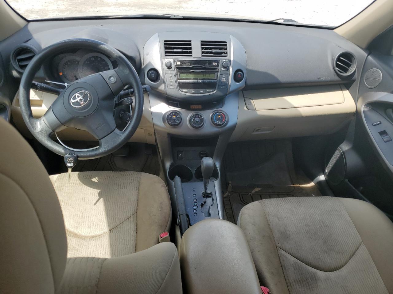 2010 Toyota RAV 4 - Image 8