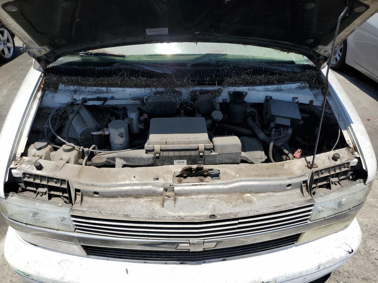 2001 Chevrolet Astro VIN: 1GNDM19W01B137990 Lot: 66127254