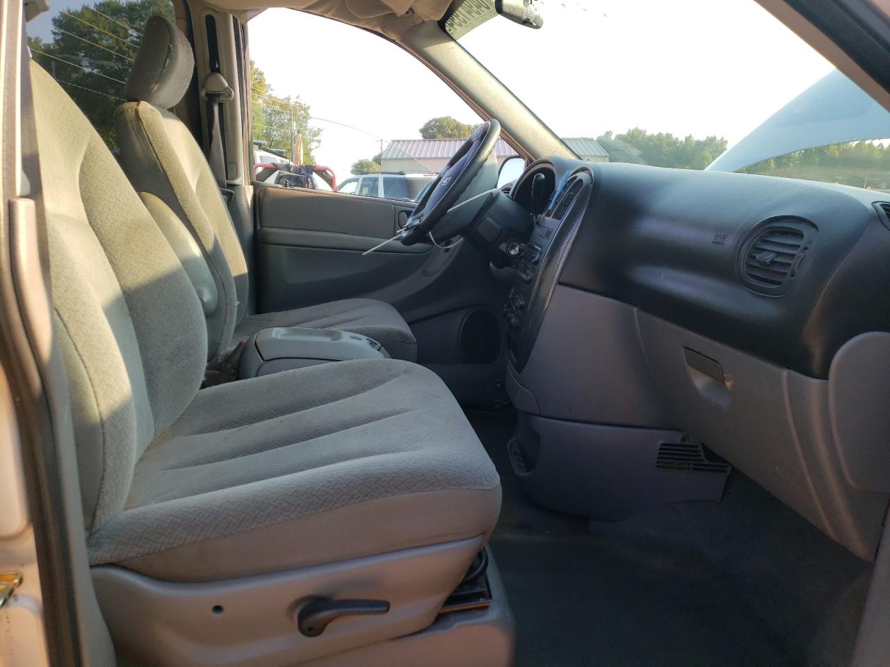 2005 Dodge Grand Caravan Sxt VIN: 2D4GP44L75R435250 Lot: 64941994