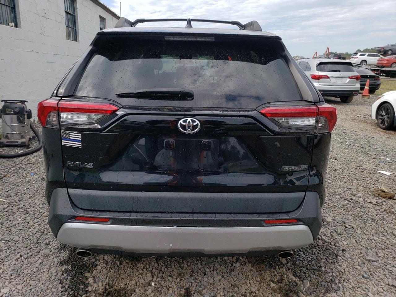 2T3J1RFV4KW016936 2019 Toyota Rav4 Adventure