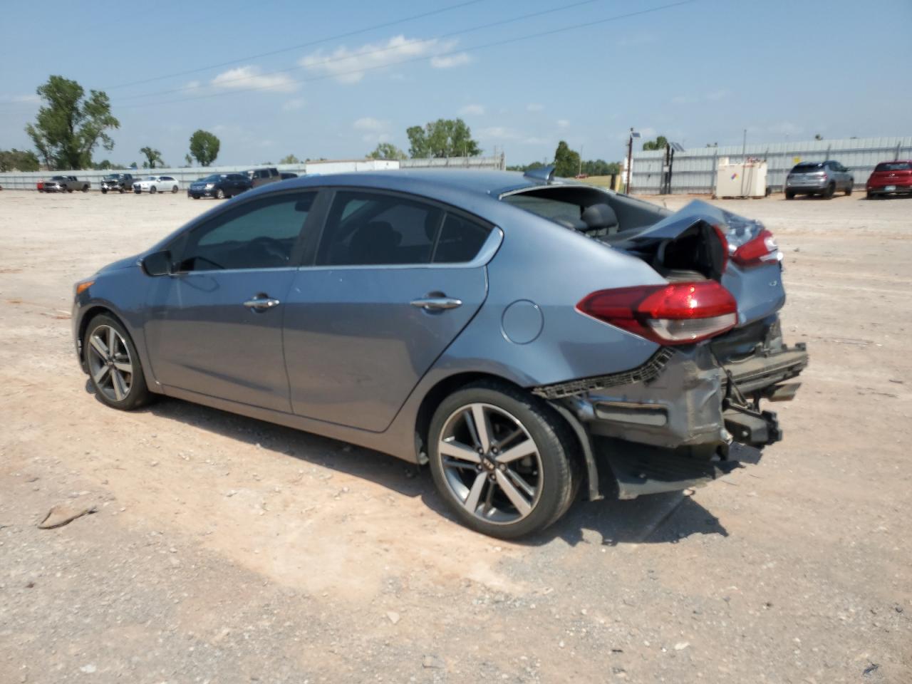 3KPFL4A83HE091023 2017 KIA FORTE - Image 2