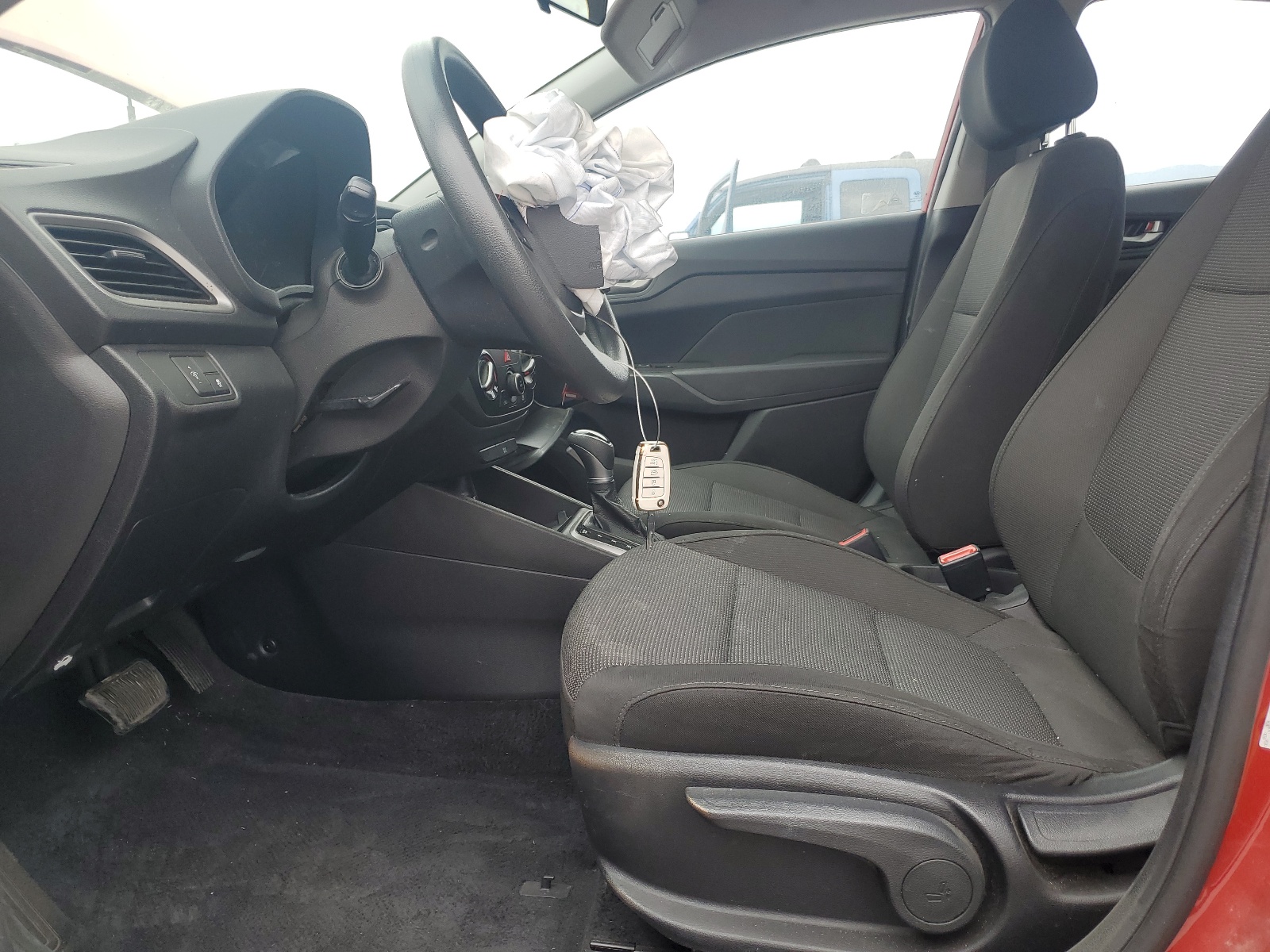 3KPC24A37KE087400 2019 Hyundai Accent Se