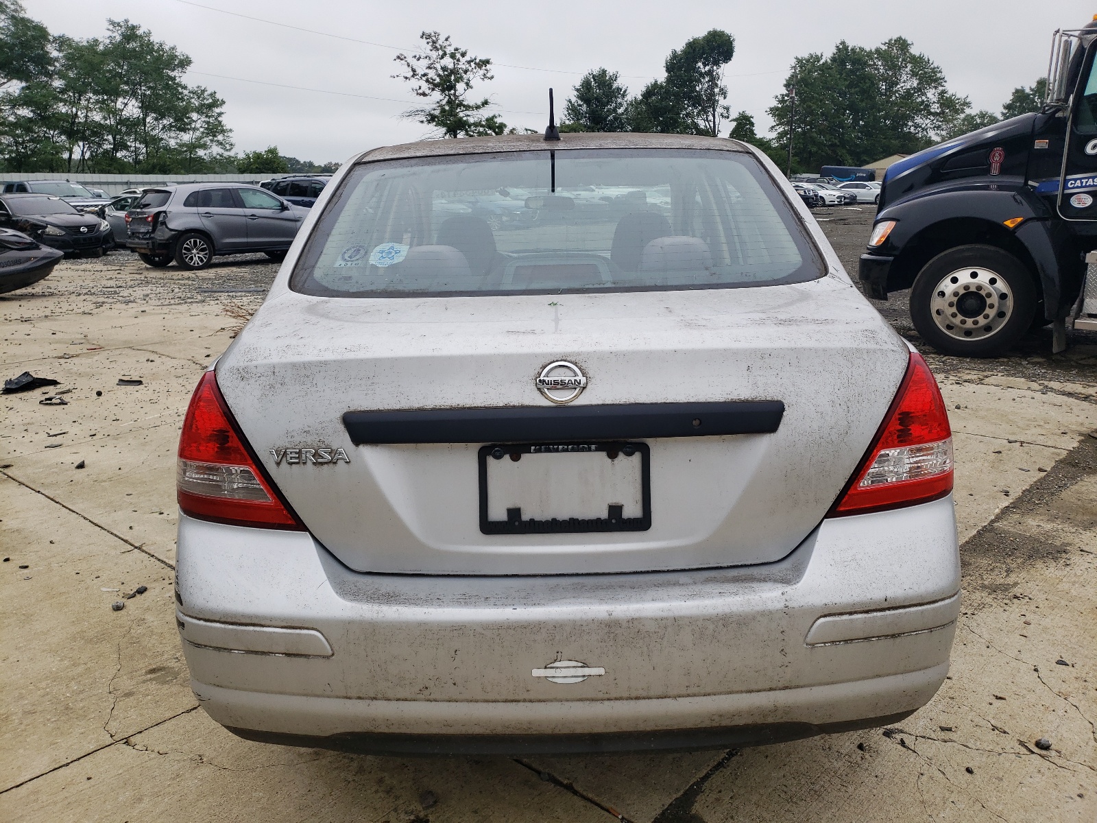 3N1CC1AP5AL388114 2010 Nissan Versa S