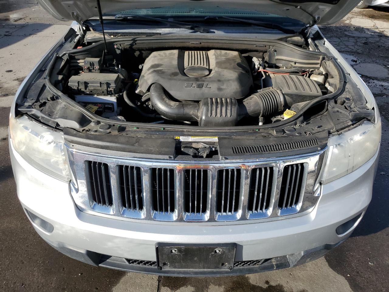 1J4RR4GG9BC705401 2011 Jeep Grand Cherokee Laredo