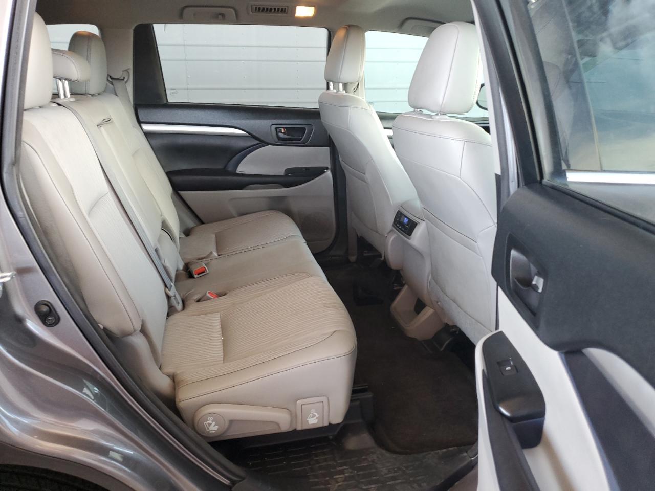 2017 Toyota Highlander Le VIN: 5TDZZRFH4HS226162 Lot: 65750984