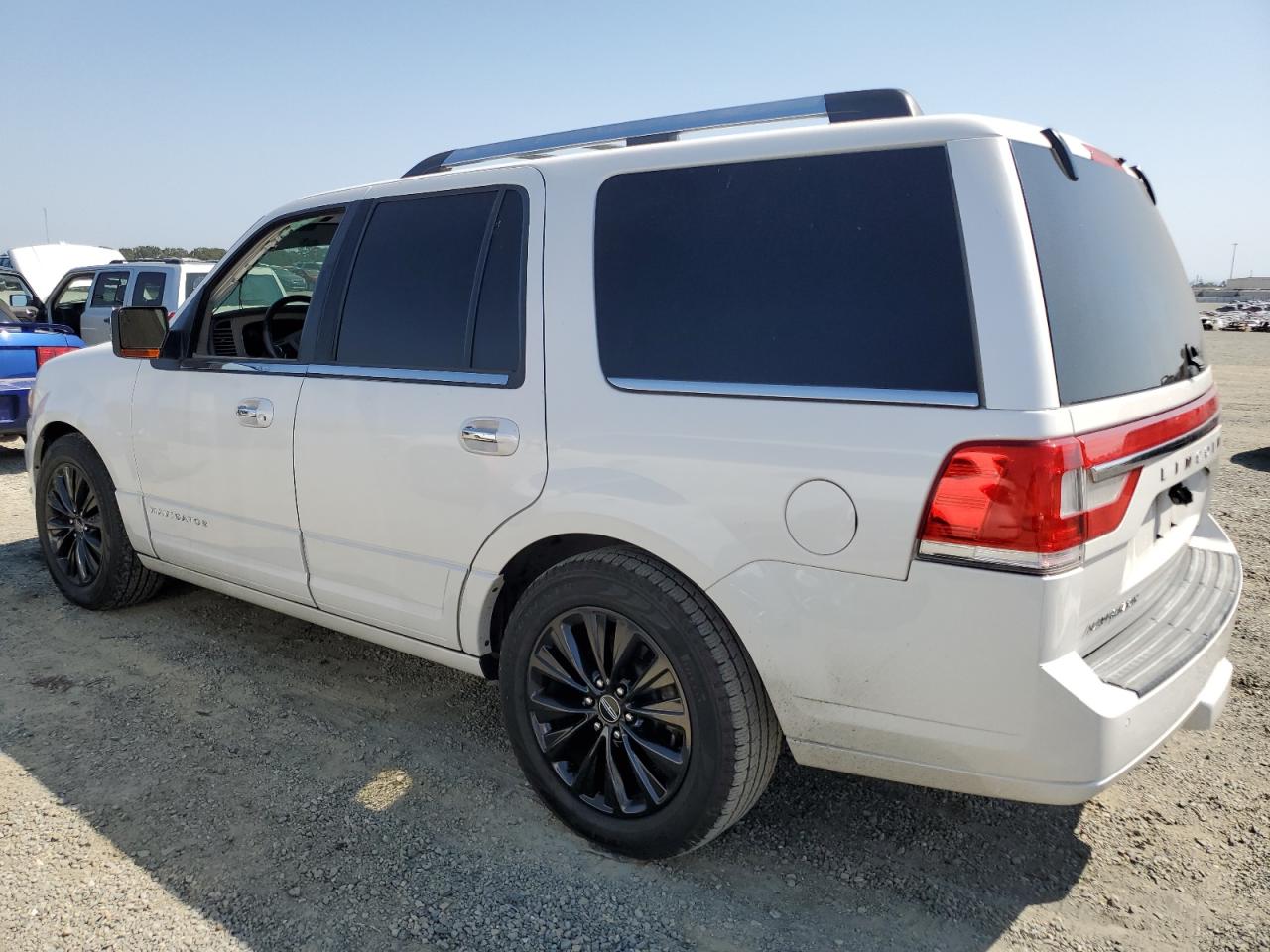 VIN 5LMJJ2HT0GEL03832 2016 LINCOLN NAVIGATOR no.2