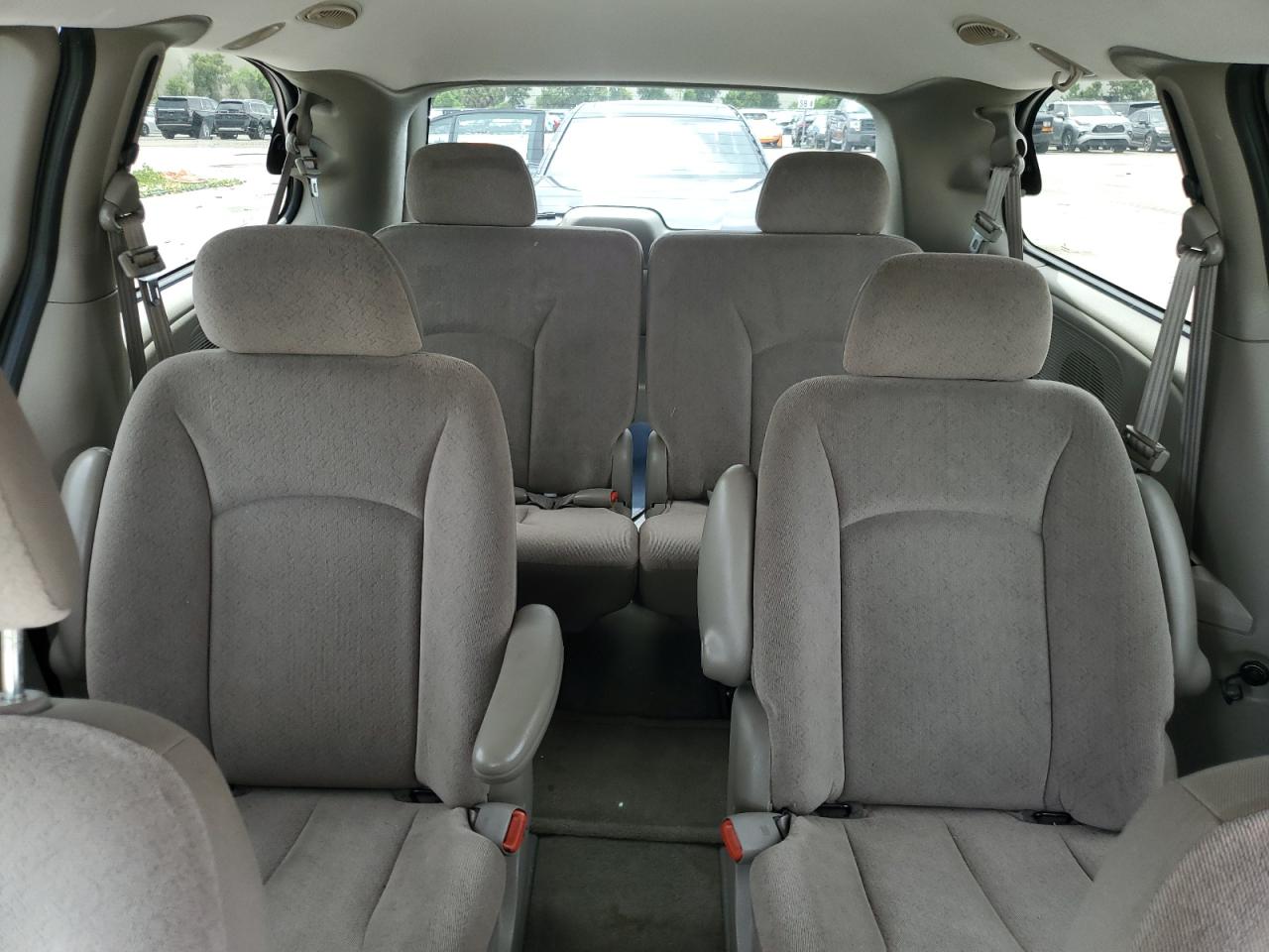 2002 Chrysler Town & Country Ex VIN: 2C8GP74L32R761958 Lot: 66116744