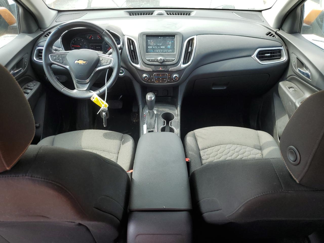 2GNAXJEV5J6298040 2018 Chevrolet Equinox Lt