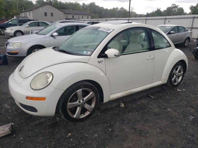 2008 Volkswagen New Beetle Triple White