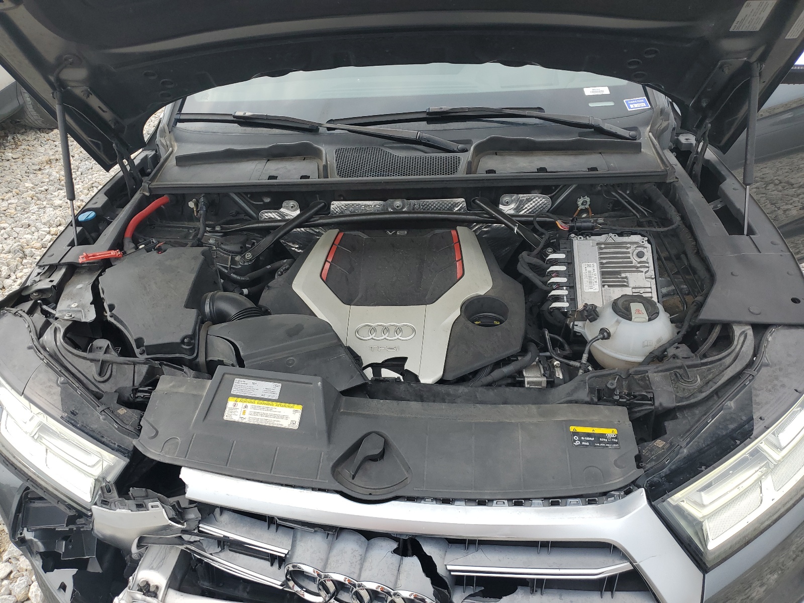 WA1C4AFY8J2025782 2018 Audi Sq5 Prestige