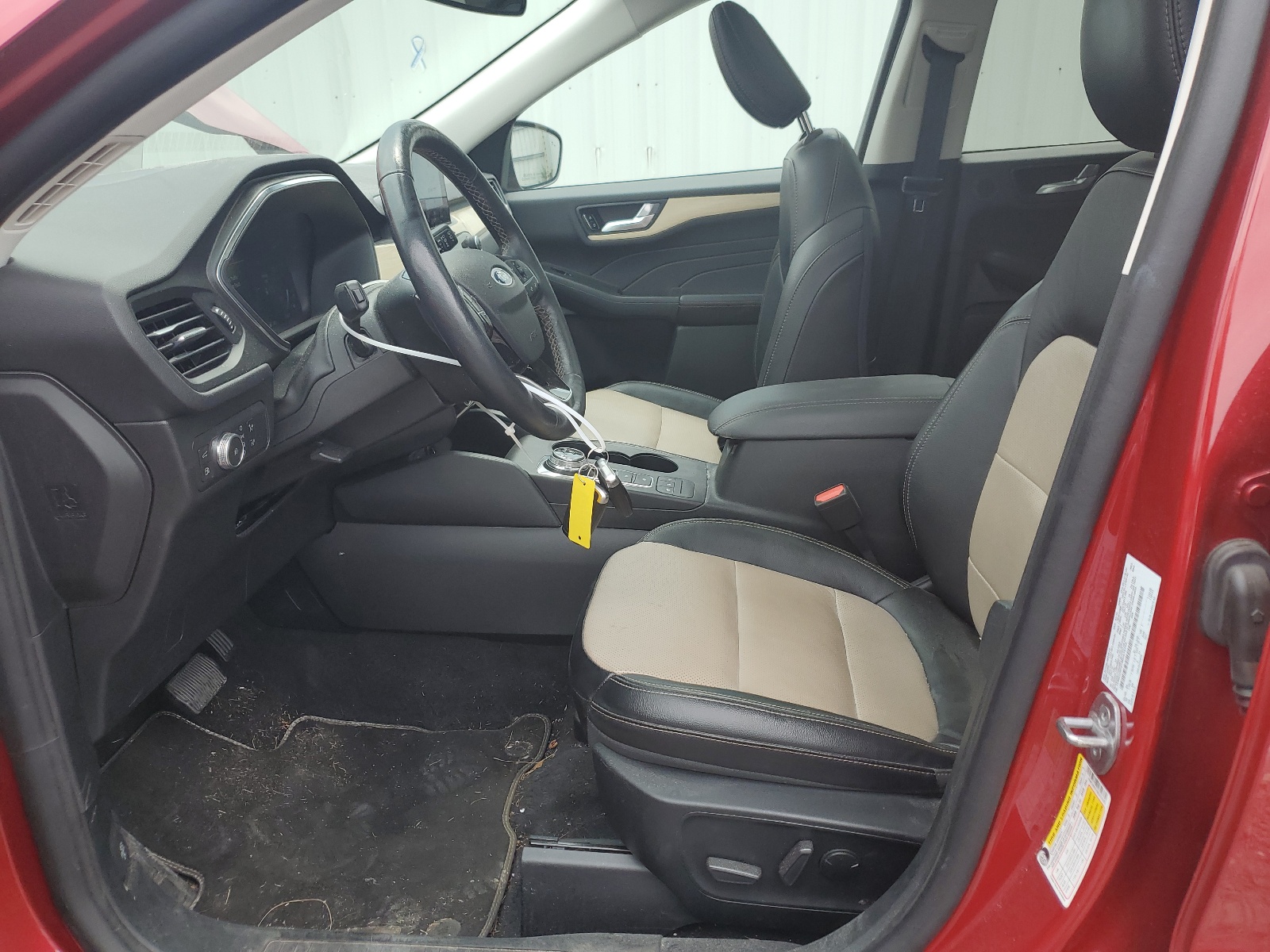 1FMCU9DZ7MUA14163 2021 Ford Escape Titanium