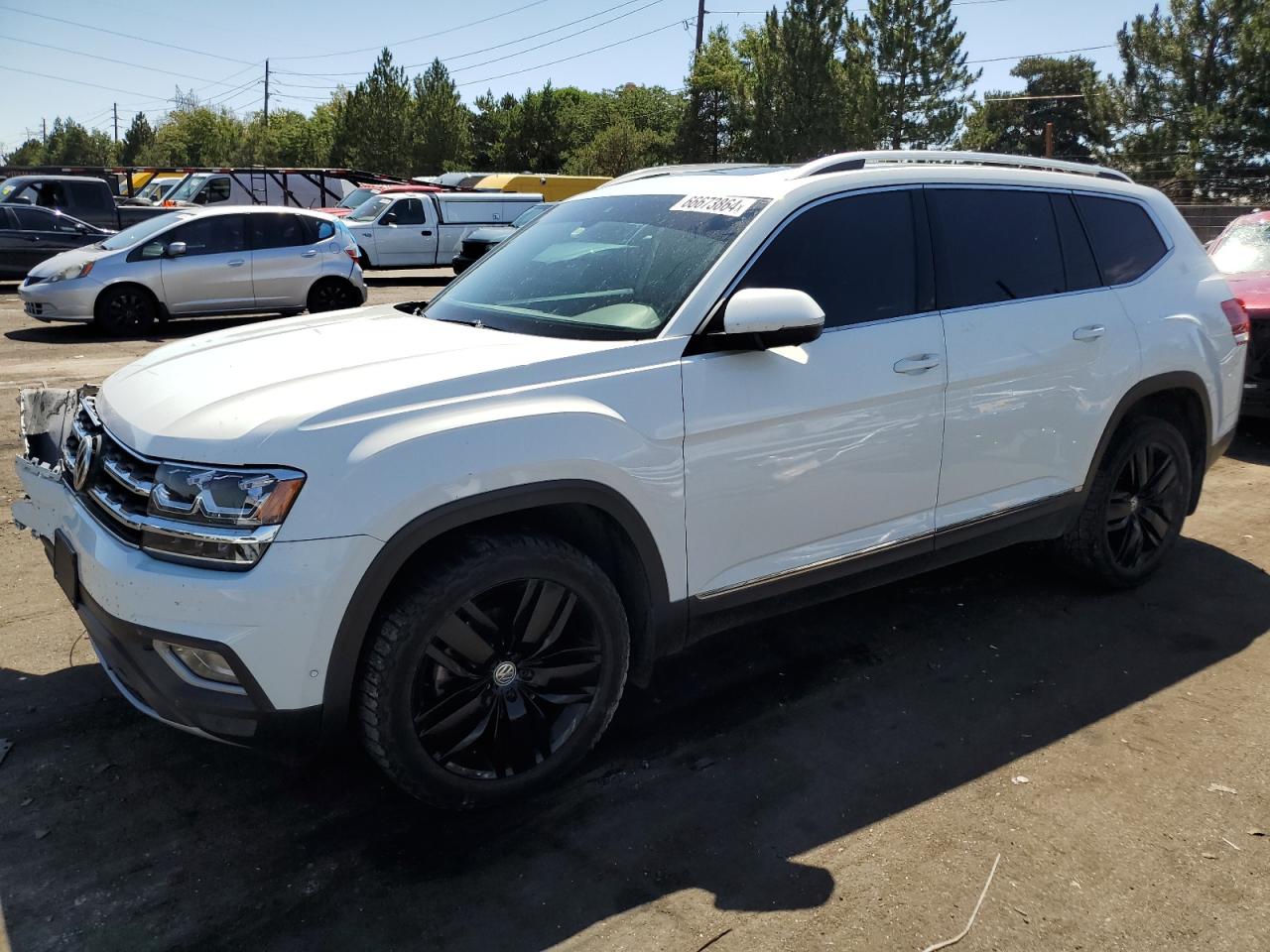 1V2NR2CA2JC575629 2018 VOLKSWAGEN ATLAS - Image 1