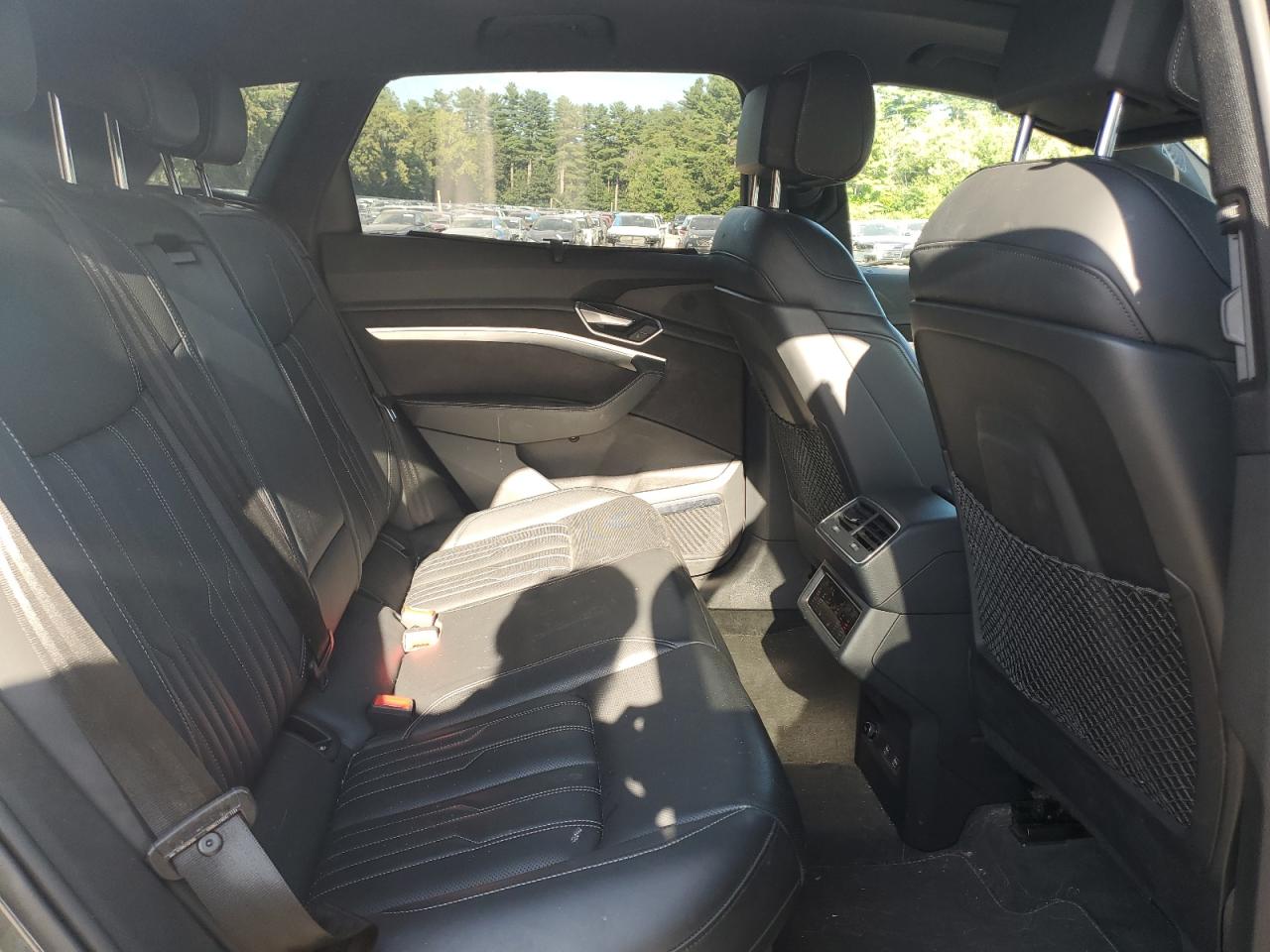 WA1VAAGE7KB008138 2019 Audi E-Tron Prestige