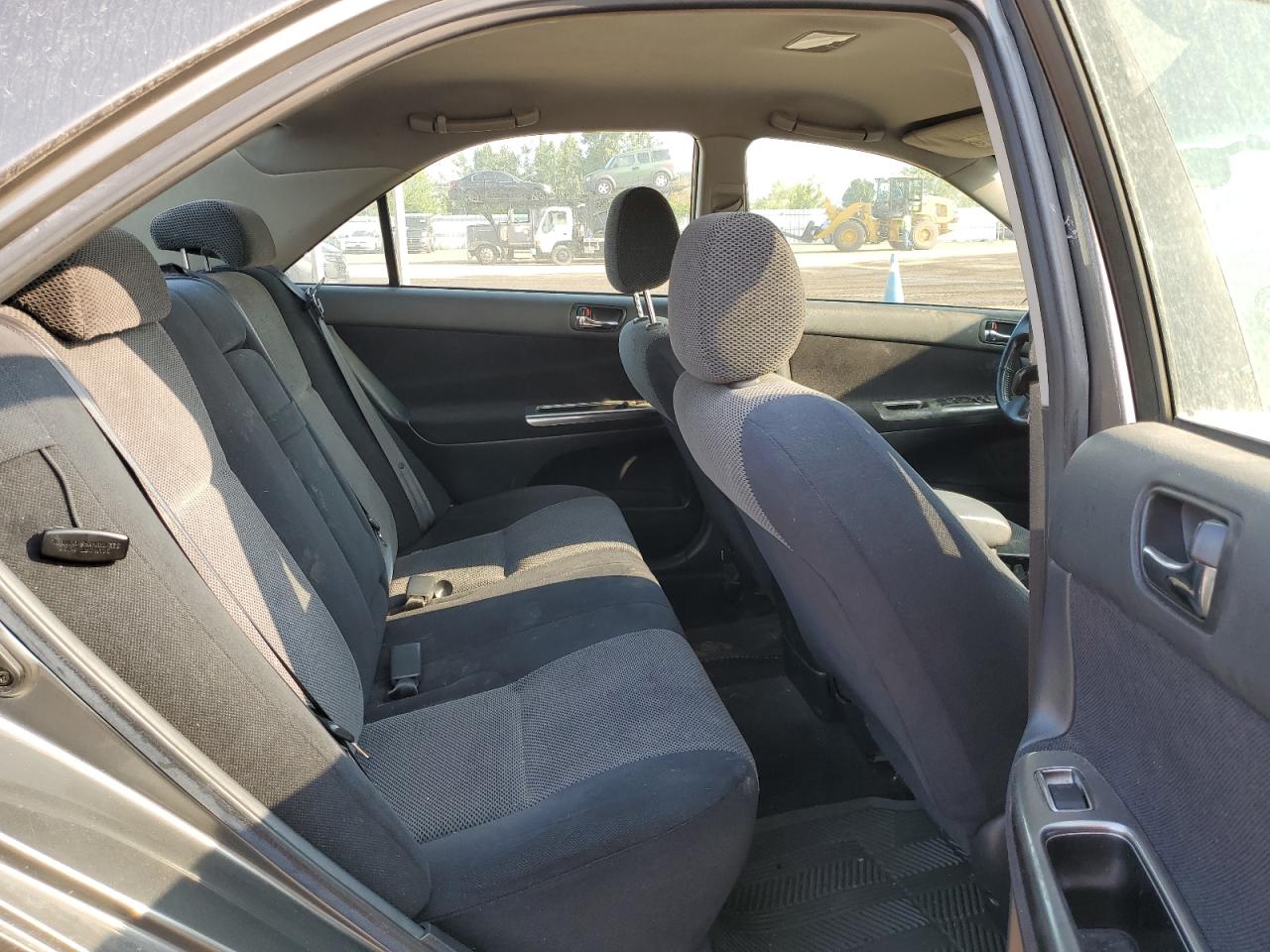 2003 Toyota Camry Le VIN: JTDBE32K330189399 Lot: 65281554