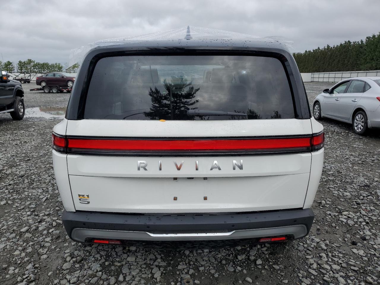 7PDSGABA6PN017889 2023 Rivian R1S Adventure