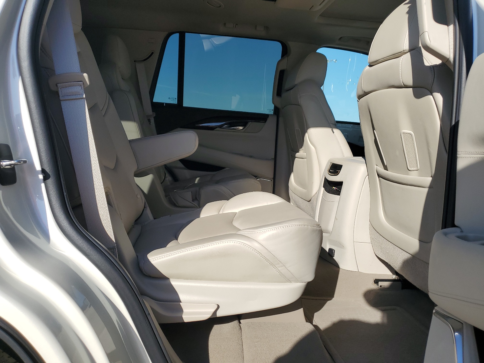 1GYS4NKJ1FR548961 2015 Cadillac Escalade Premium