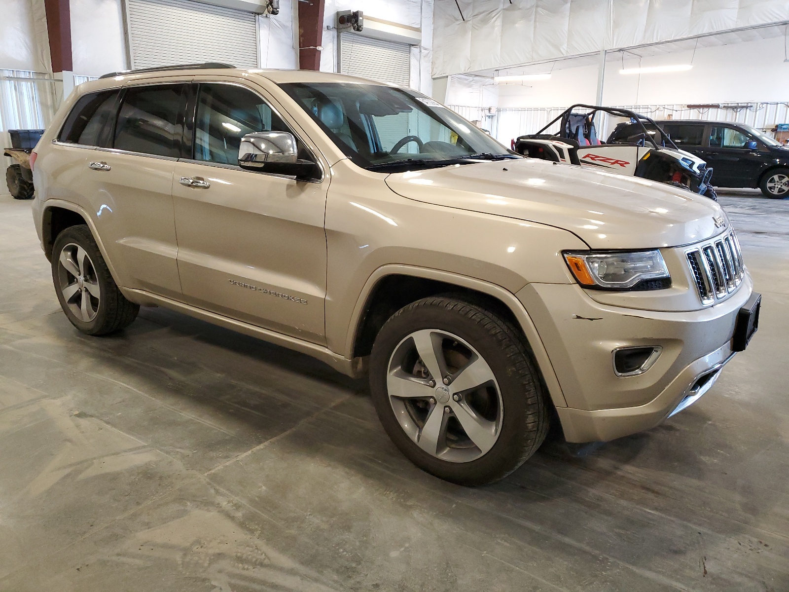 1C4RJFCG0FC921822 2015 Jeep Grand Cherokee Overland