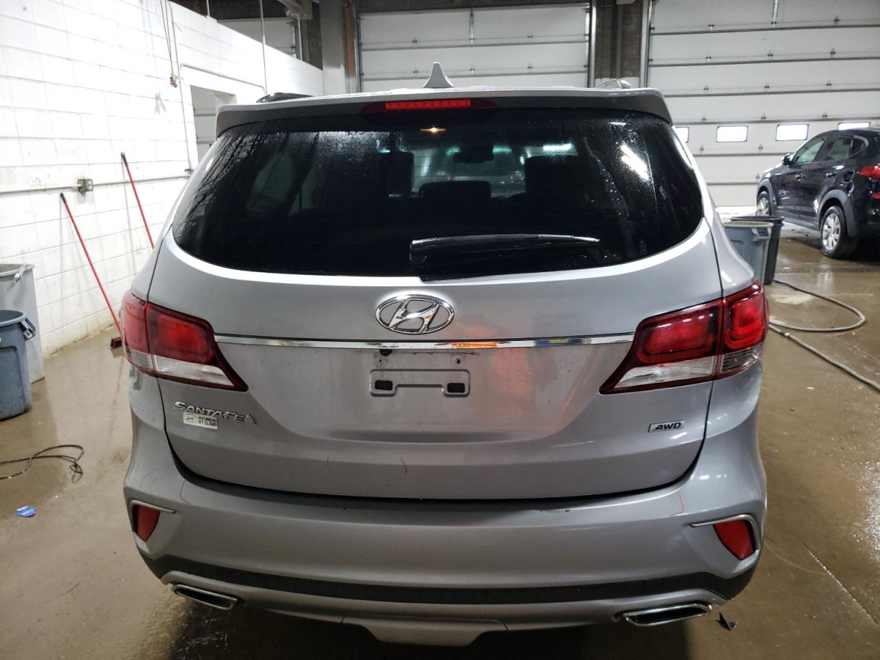 2017 Hyundai Santa Fe Se VIN: KM8SMDHF4HU255182 Lot: 67348674