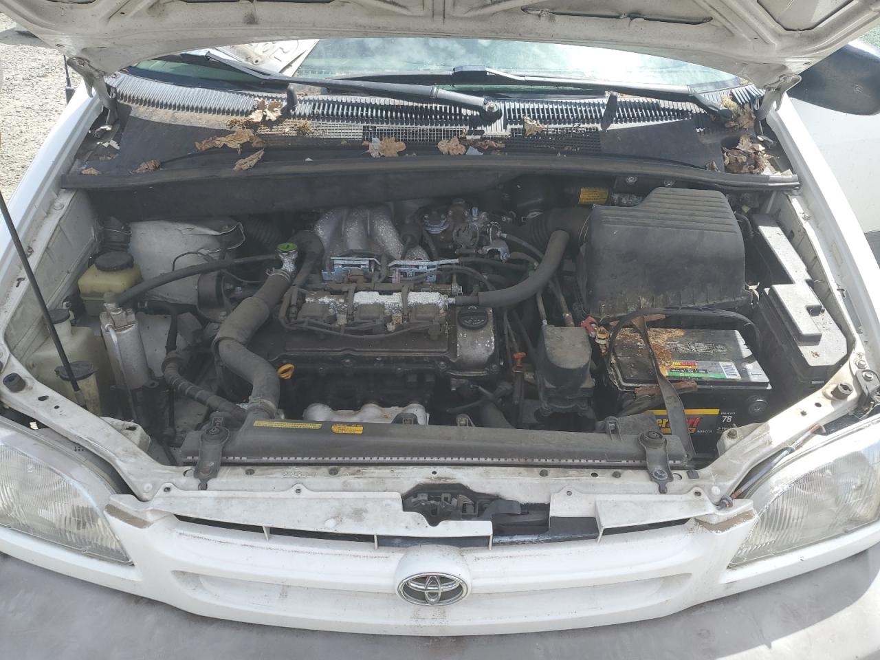 1999 Toyota Sienna Le VIN: 4T3ZF13C8XU112231 Lot: 66820984