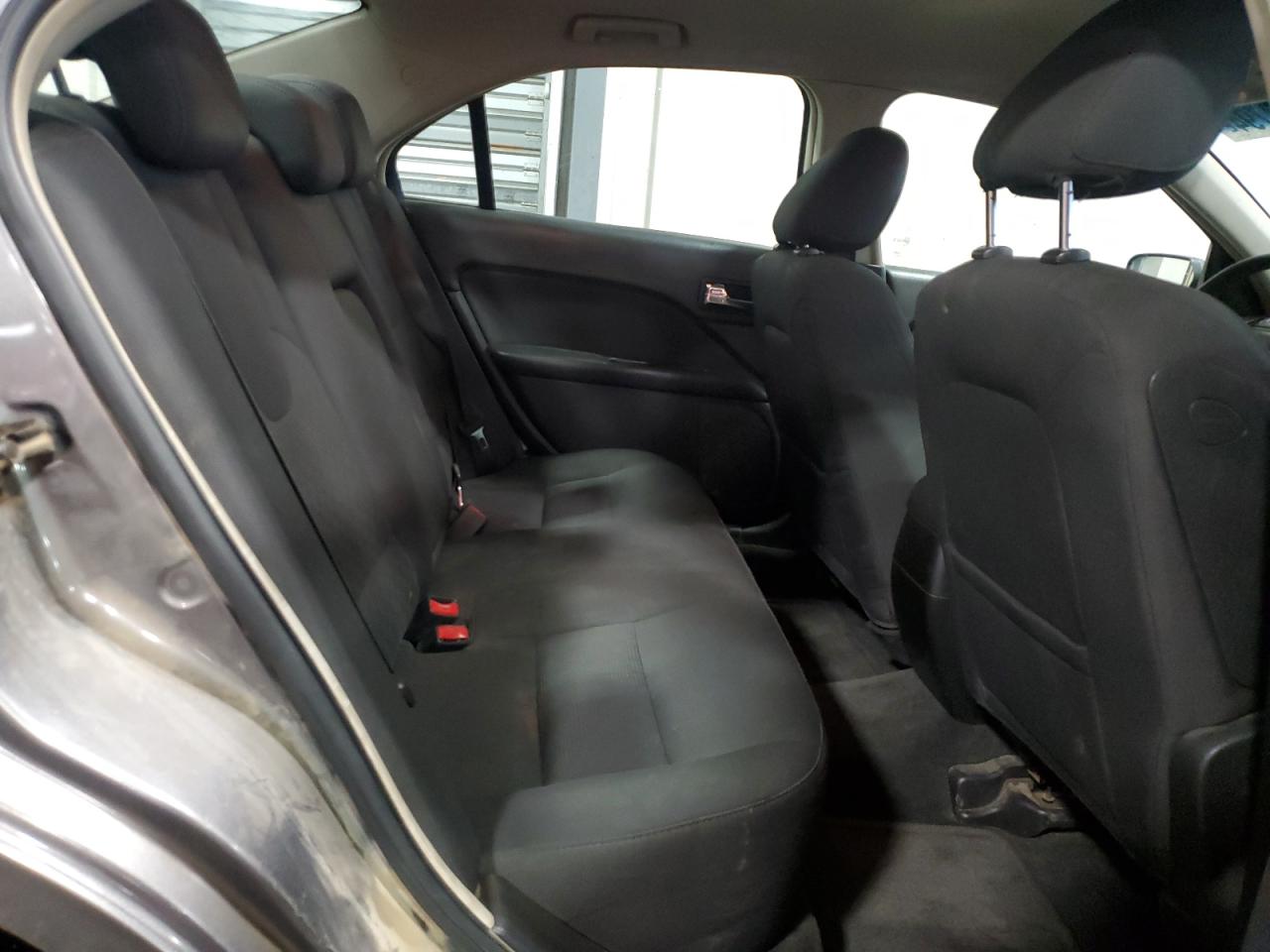 2010 Ford Fusion - Image 10