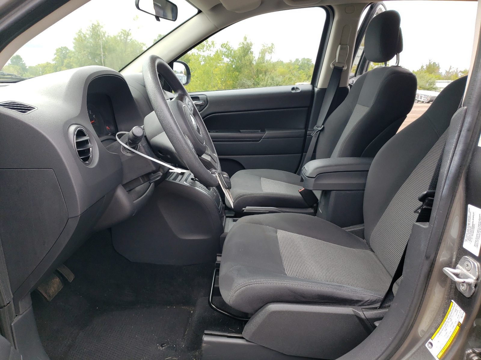 1J4NF1FB8BD279156 2011 Jeep Compass Sport