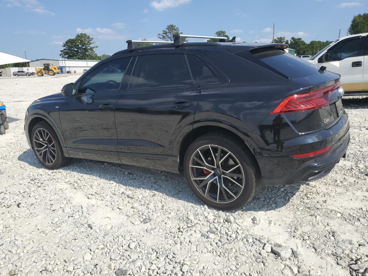 WA1FVAF13KD044047 2019 AUDI Q8 - Image 2