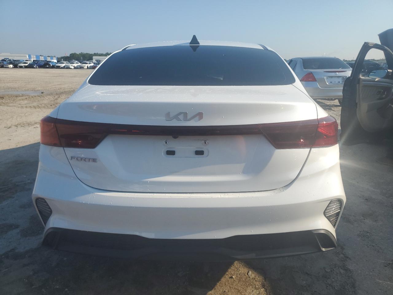 2024 Kia Forte Lx VIN: 3KPF24AD6RE733123 Lot: 67235824