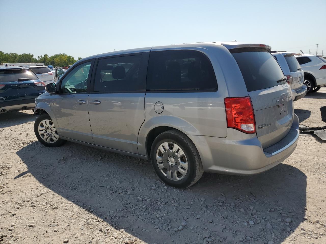 2018 Dodge Caravan - Image 2