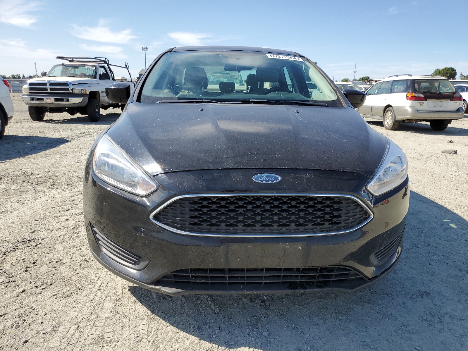 2018 Ford Focus Se vin: 1FADP3F23JL252631