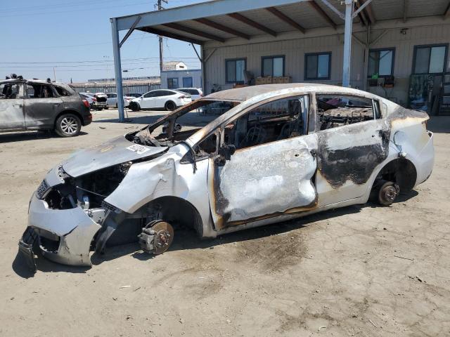 2014 Kia Rio Lx продається в Los Angeles, CA - Burn