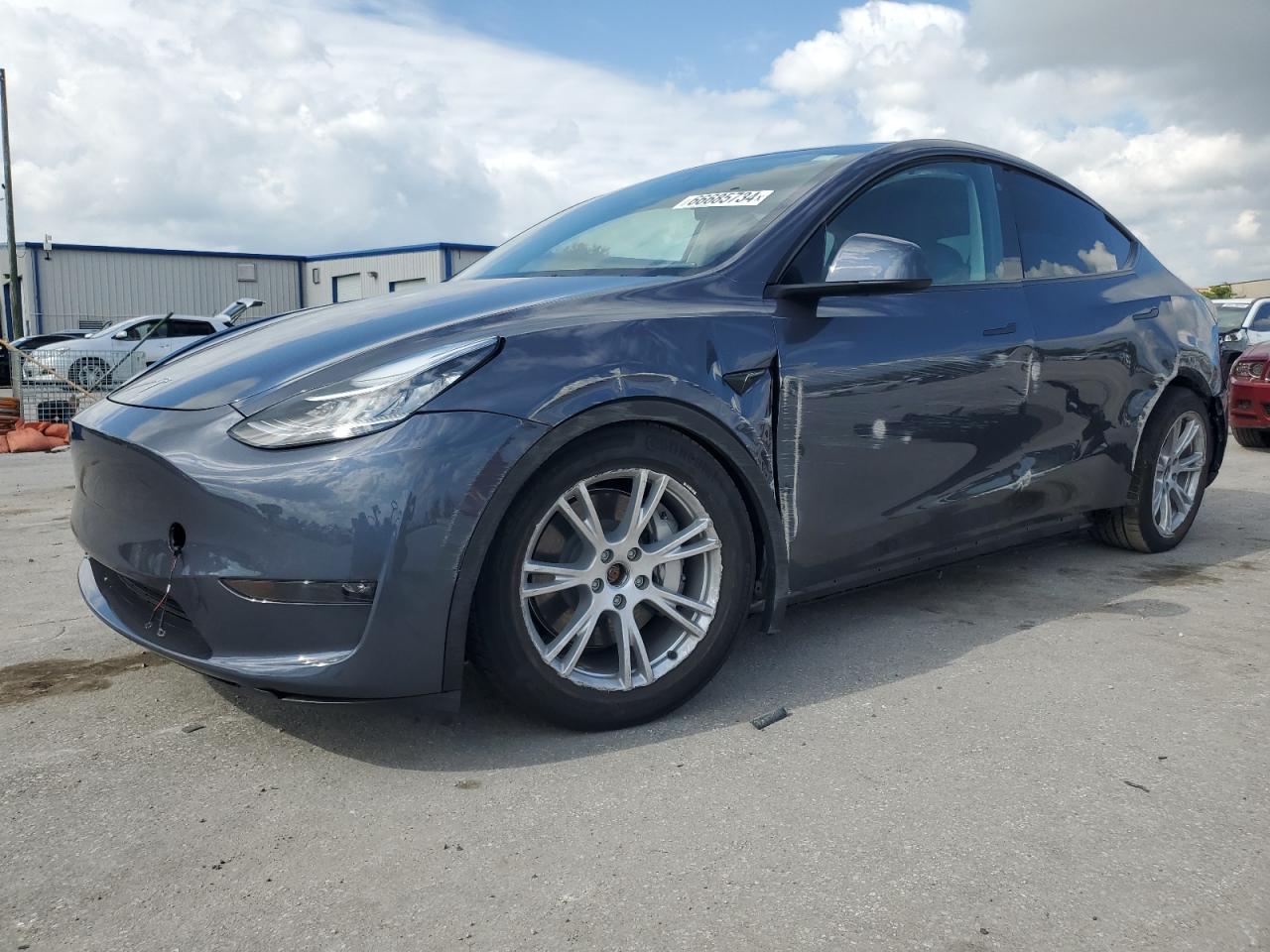 7SAYGDEE2PA092329 Tesla Model Y 