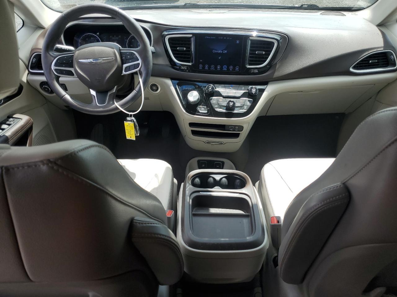 2017 Chrysler Pacifica Touring L VIN: 2C4RC1BG2HR794810 Lot: 68286994