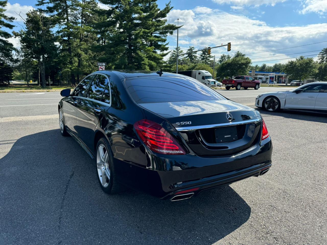 2015 Mercedes-Benz S 550 4Matic VIN: WDDUG8FB3FA180927 Lot: 66998324