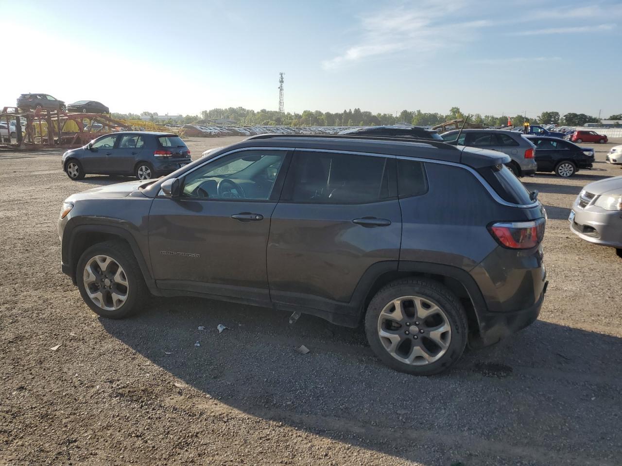 3C4NJDCB7JT234941 2018 JEEP COMPASS - Image 2