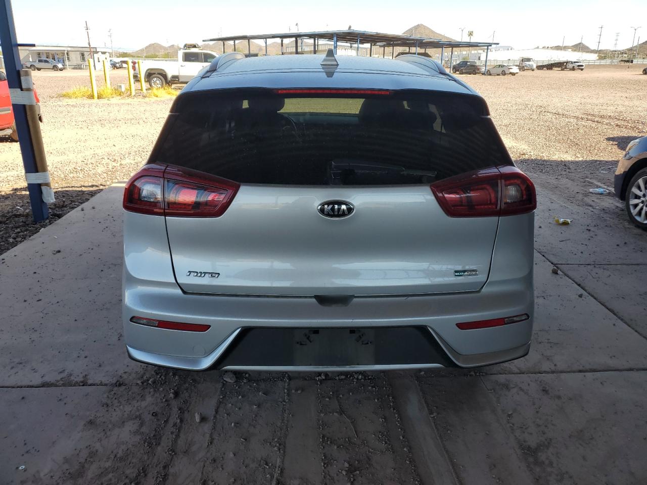 KNDCB3LC9J5153902 2018 Kia Niro Fe