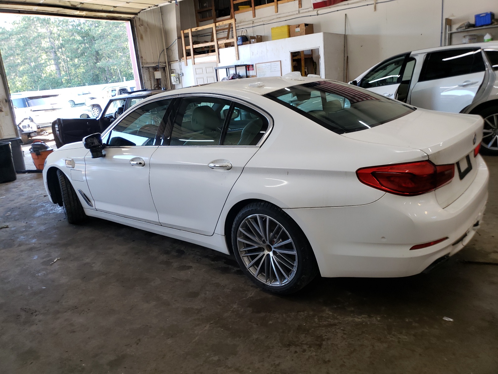 2017 BMW 540 Xi vin: WBAJE7C36HG889634