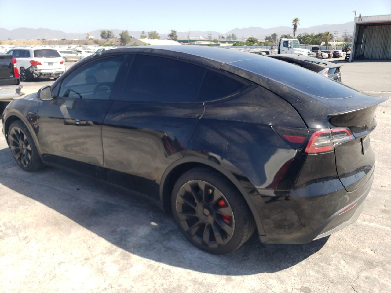 7SAYGDEF3NF407745 2022 TESLA MODEL Y - Image 2