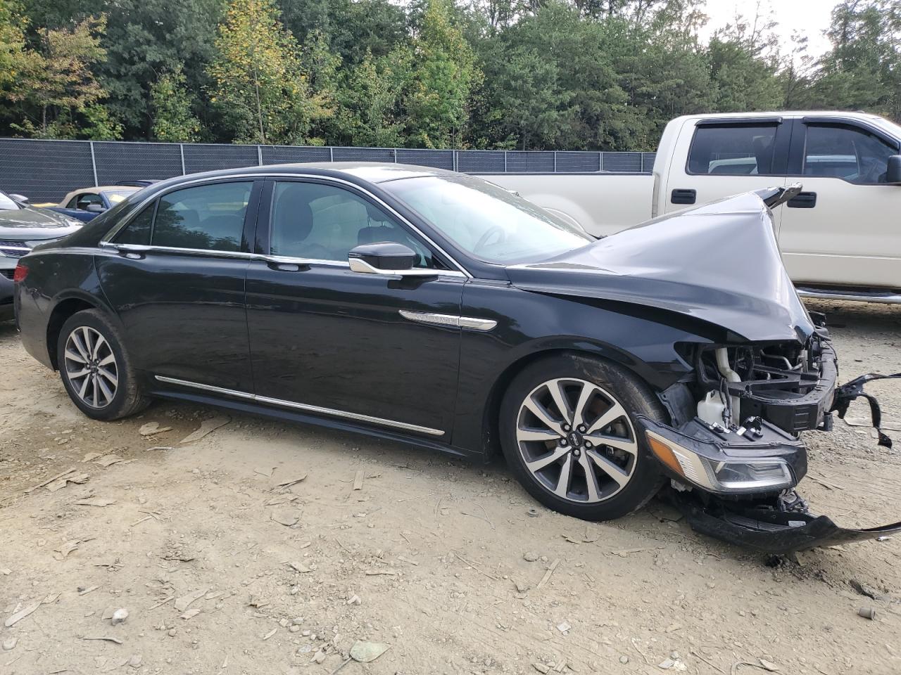 2018 Lincoln Continental - Image 4