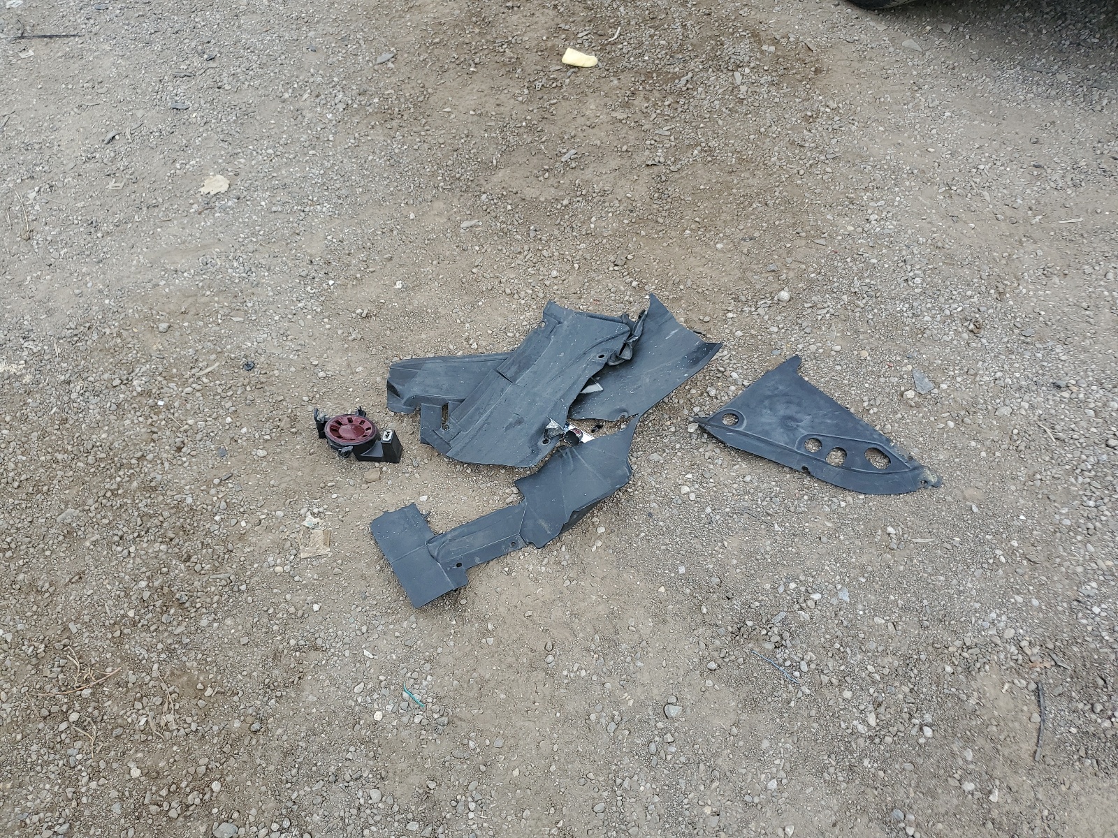 2T3BFREV3HW684372 2017 Toyota Rav4 Le