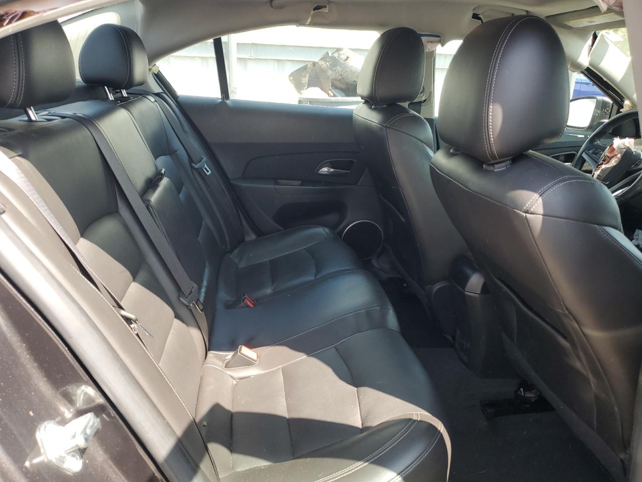 2015 Chevrolet Cruze - Image 11