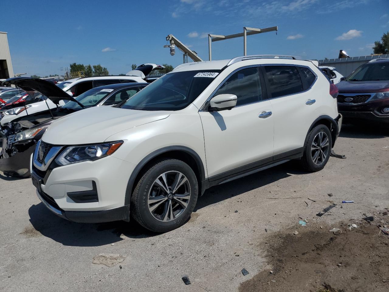 JN8AT2MV6LW105967 2020 NISSAN ROGUE - Image 1