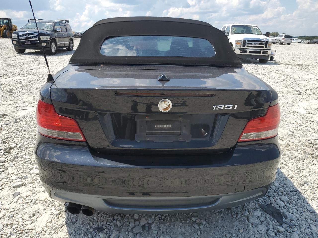 WBAUN7C51BVM24695 2011 BMW 135 I