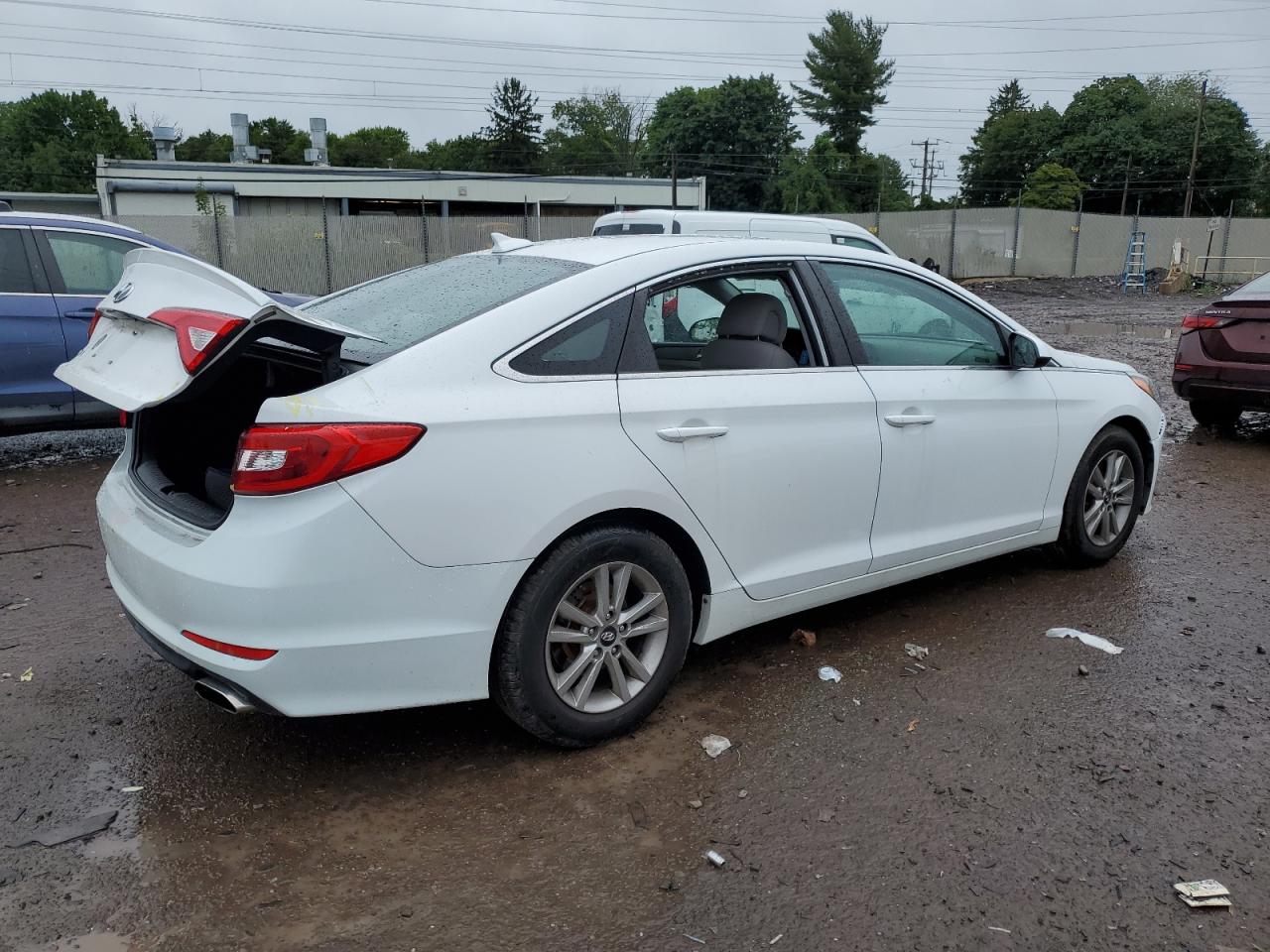 2017 Hyundai Sonata - Image 3