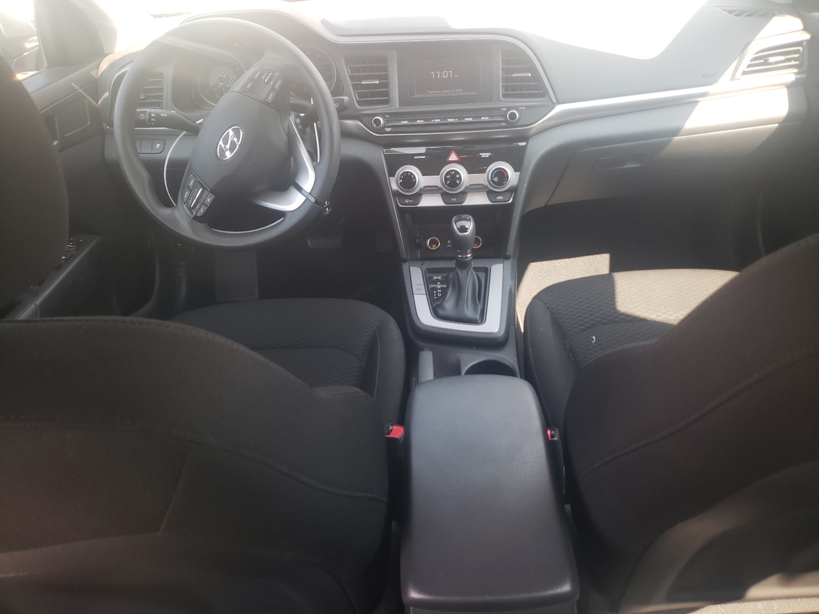 KMHD74LF0KU779850 2019 Hyundai Elantra Se