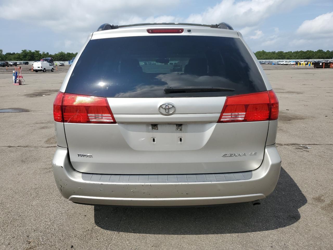 2004 Toyota Sienna Ce VIN: 5TDZA23C04S091084 Lot: 67372474