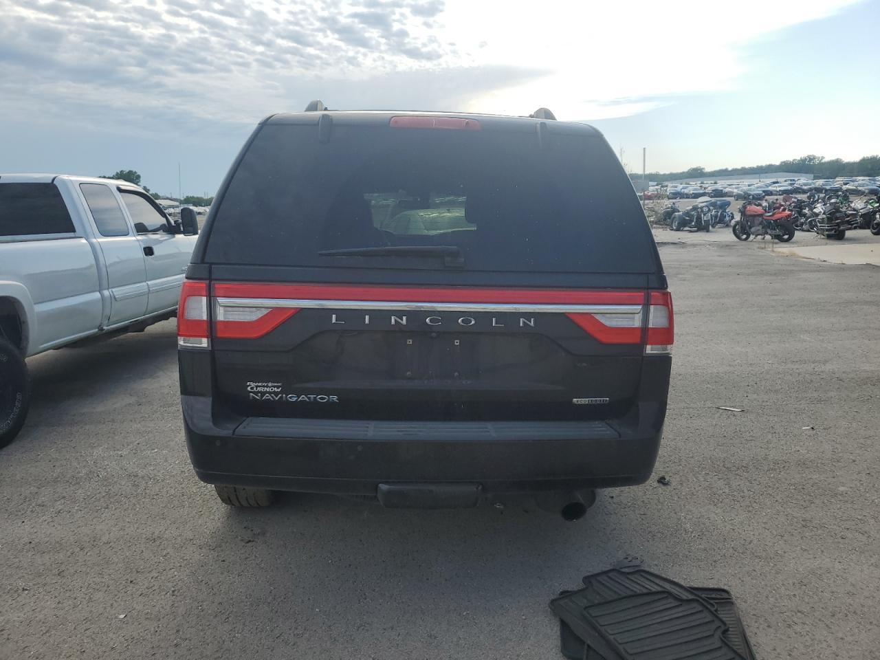 5LMJJ2JT0GEL01752 2016 Lincoln Navigator Select