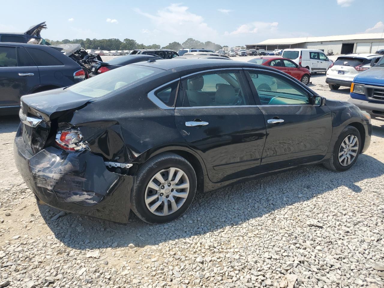 2015 Nissan Altima - Image 3