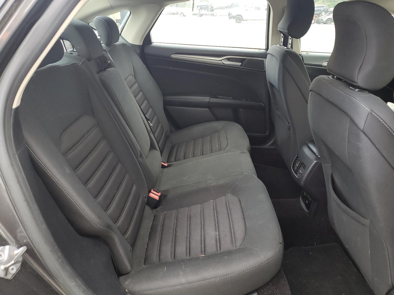 2017 Ford Fusion - Image 10